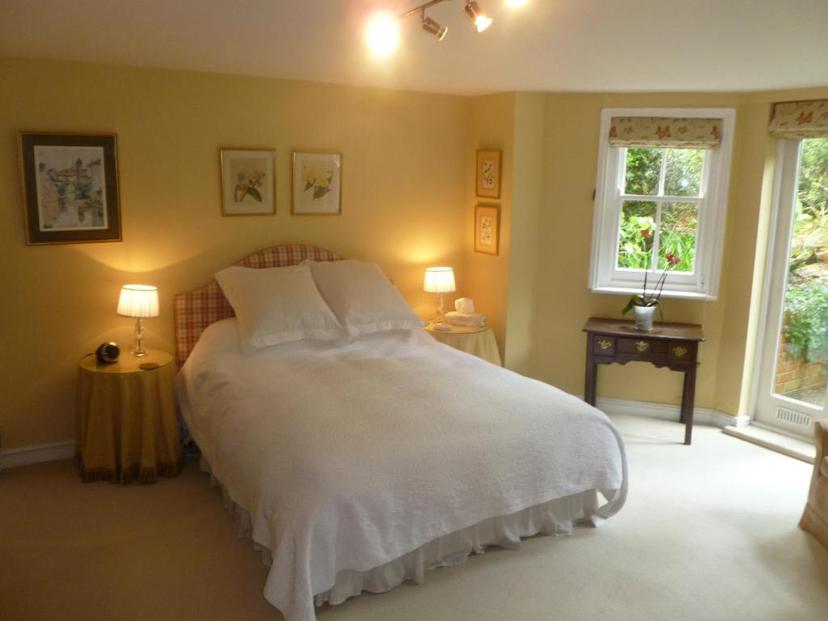 Laurel House image 2