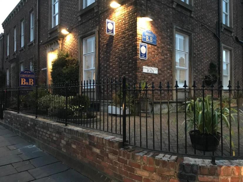 Cornerways Guest House image 2