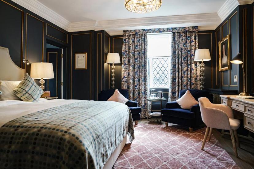 The White Hart Hotel image 1