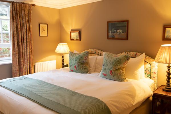 The Spread Eagle, Midhurst image 2